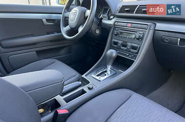Седан Audi A4 2005 в 