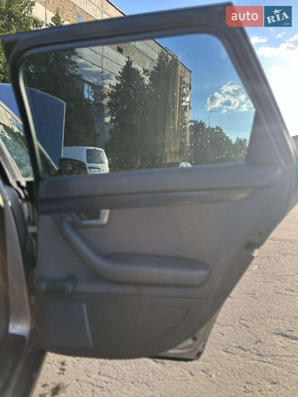 Универсал Audi A4 2003 в Киеве