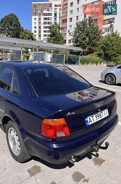 Седан Audi A4 1996 в 