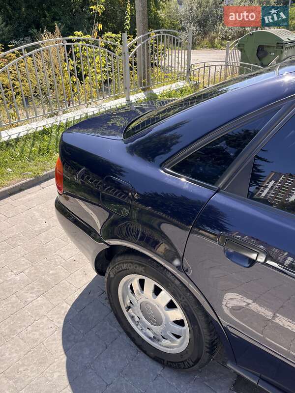 Седан Audi A4 1996 в Тернополе