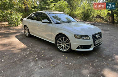 Седан Audi A4 2012 в 
