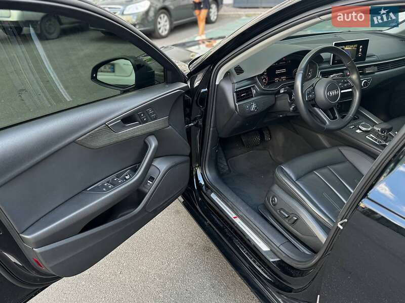 Седан Audi A4 2018 в Киеве