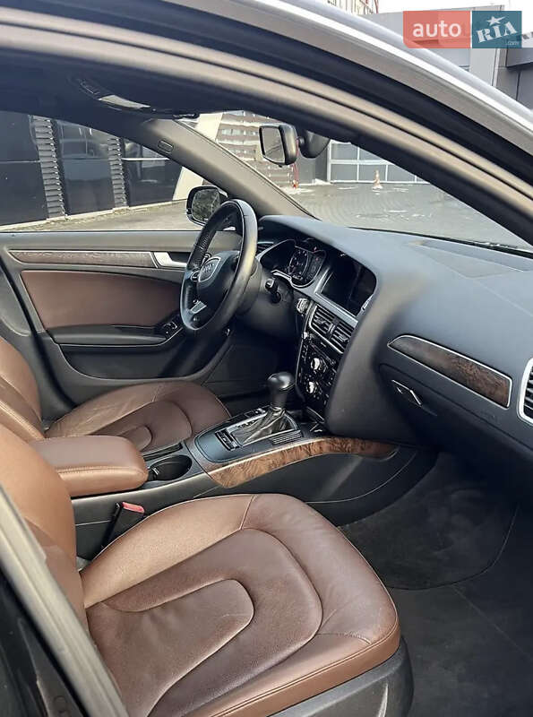 Седан Audi A4 2012 в Теребовле