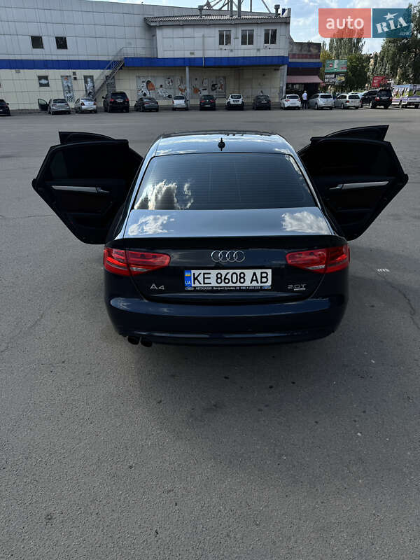 Седан Audi A4 2013 в Кривом Роге
