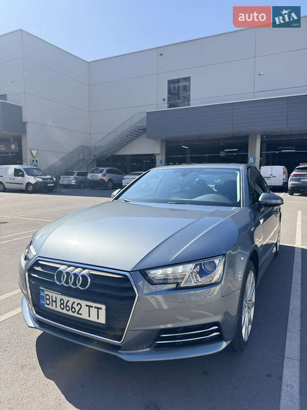 Седан Audi A4 2017 в Одессе
