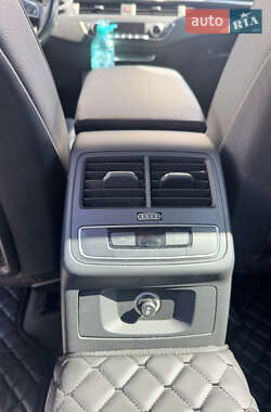 Седан Audi A4 2017 в 