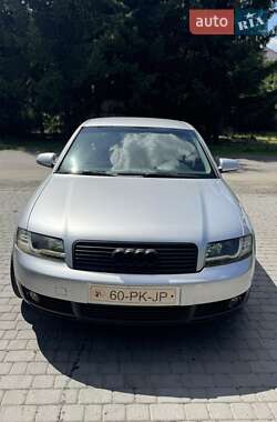 Седан Audi A4 2005 в  фото 3 Седан Audi A4 2005 в