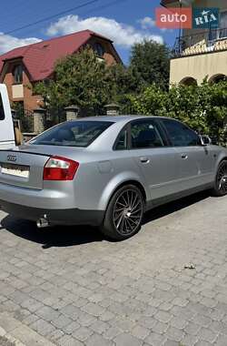 Седан Audi A4 2005 в  фото 8 Седан Audi A4 2005 в
