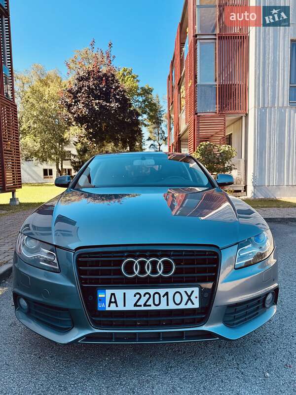 Седан Audi A4 2012 в Киеве