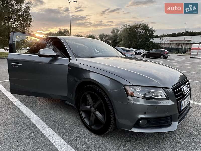 Седан Audi A4 2012 в Киеве