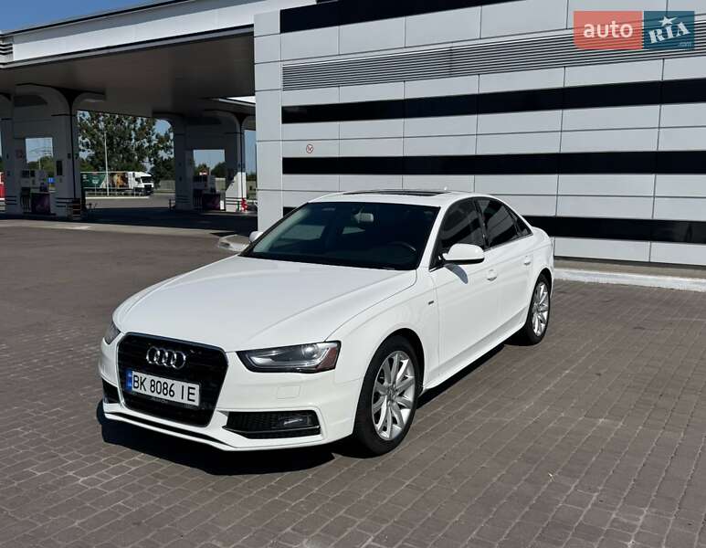Седан Audi A4 2014 в Ровно