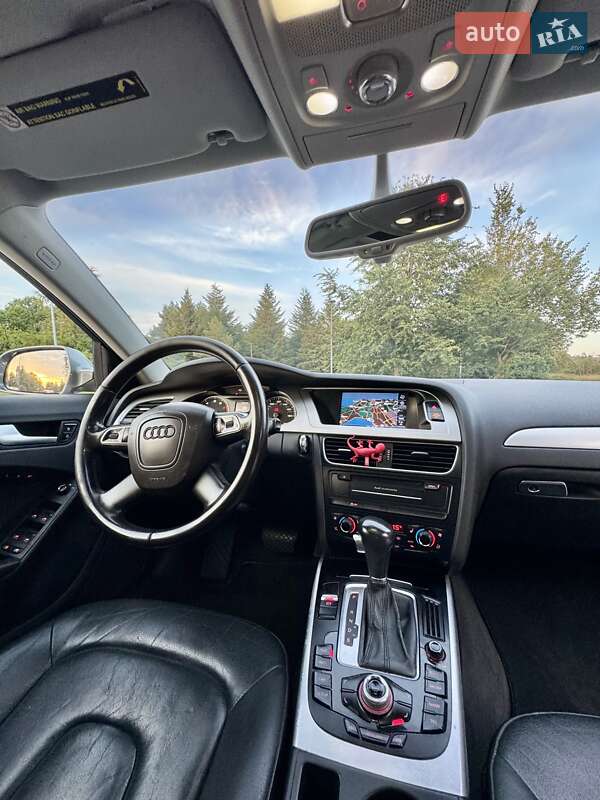 Седан Audi A4 2012 в Киеве
