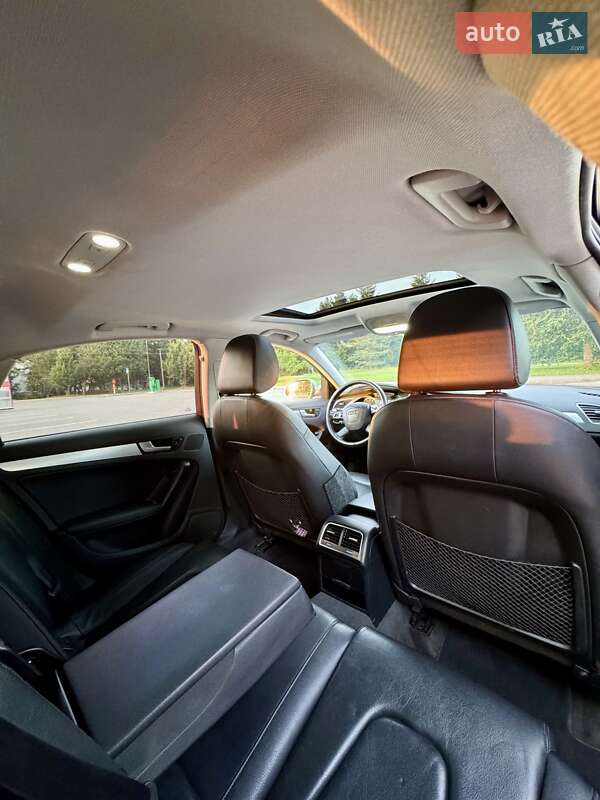 Седан Audi A4 2012 в Киеве