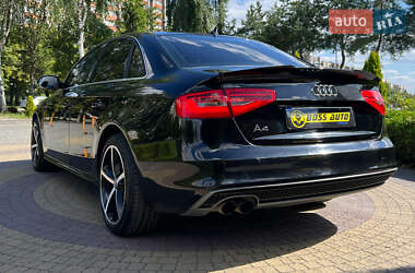Седан Audi A4 2015 в 