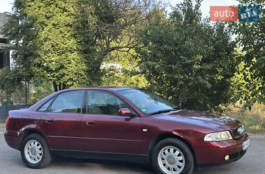 Седан Audi A4 1999 в 