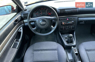 Седан Audi A4 1999 в 