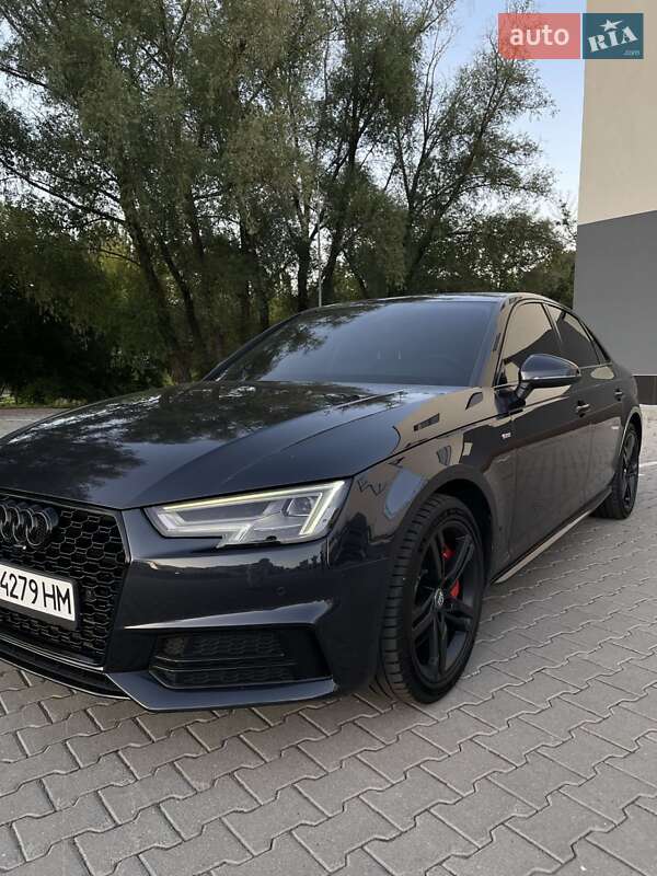 Седан Audi A4 2016 в Хмельницком