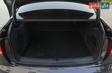 Седан Audi A4 2016 в 