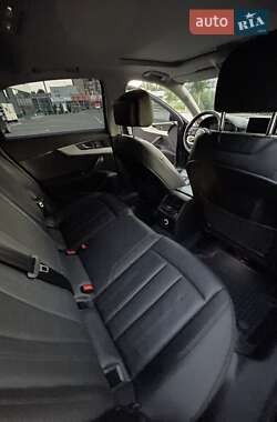 Седан Audi A4 2016 в 