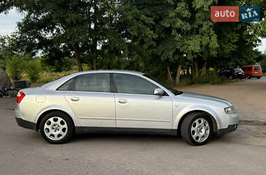 Седан Audi A4 2000 в 