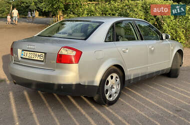 Седан Audi A4 2000 в 