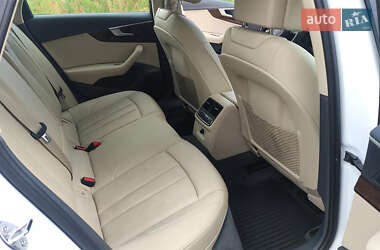 Седан Audi A4 2019 в 