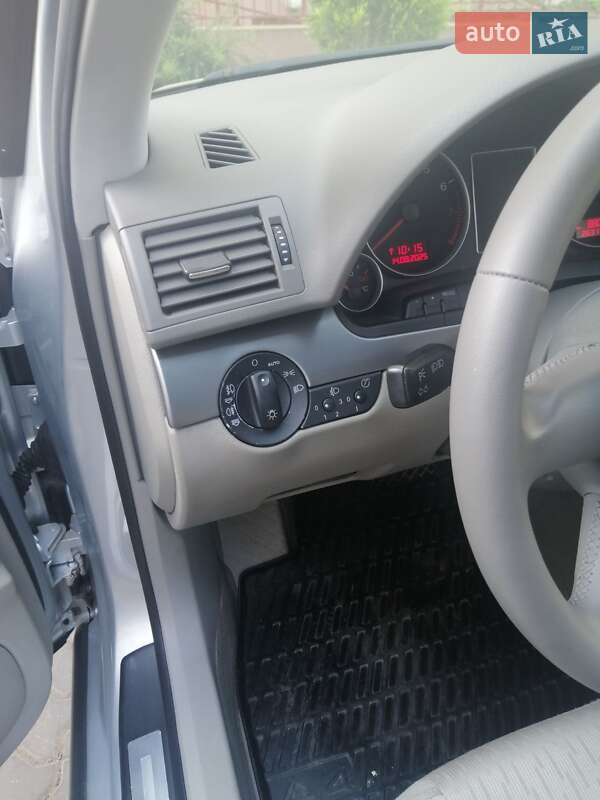 Седан Audi A4 2004 в Одессе