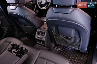 Седан Audi A4 2019 в 