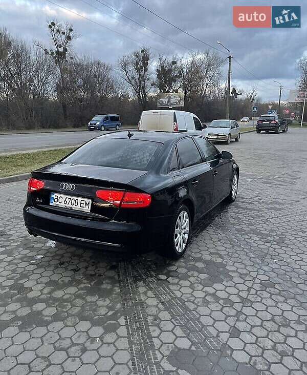 Седан Audi A4 2014 в Луцке