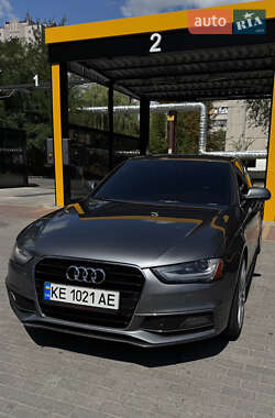 Седан Audi A4 2013 в Днепре