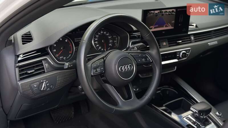 Седан Audi A4 2020 в Киеве