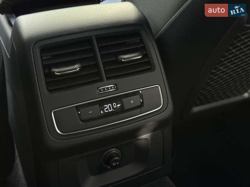 Седан Audi A4 2020 в Киеве