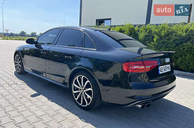 Седан Audi A4 2013 в 