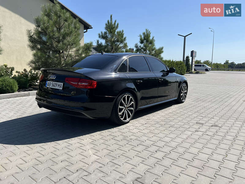 Седан Audi A4 2013 в Виннице