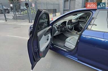 Седан Audi A4 2018 в 
