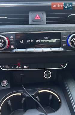 Седан Audi A4 2018 в 