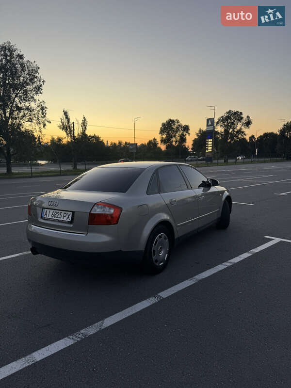 Седан Audi A4 2002 в Киеве