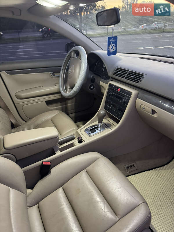 Седан Audi A4 2002 в Киеве