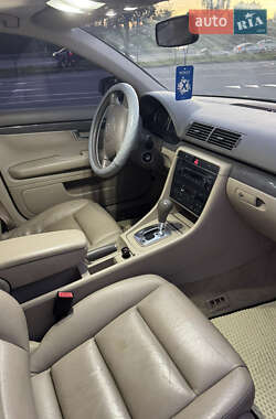 Седан Audi A4 2002 в 