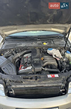 Седан Audi A4 2002 в 