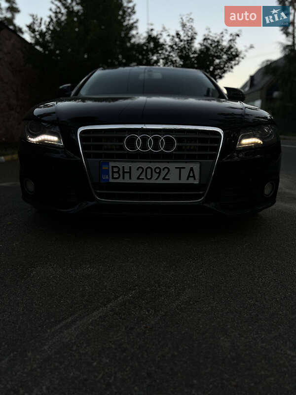 Седан Audi A4 2009 в Буче