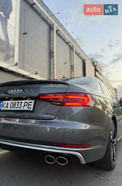 Седан Audi A4 2018 в 