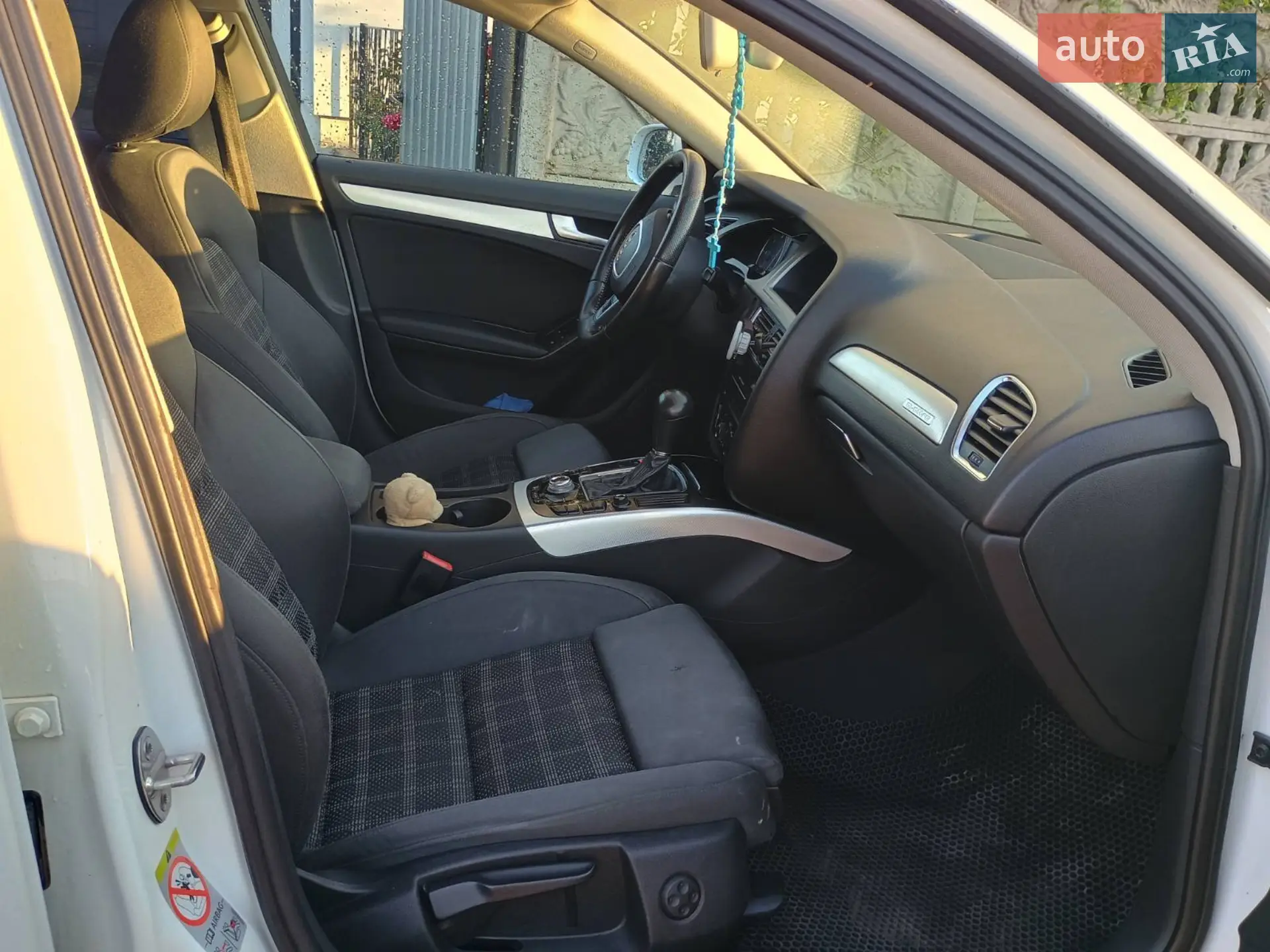 2010 Audi A4 - мініатюра 8