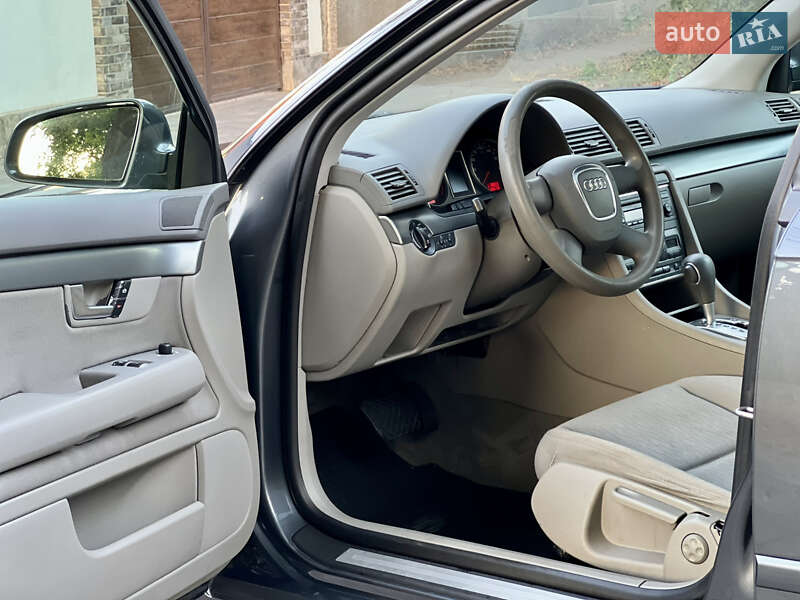 Седан Audi A4 2005 в Одессе