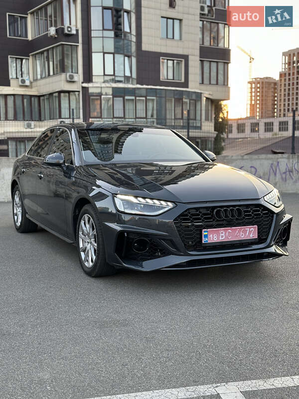 Седан Audi A4 2020 в Киеве