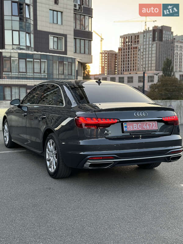 Седан Audi A4 2020 в Киеве
