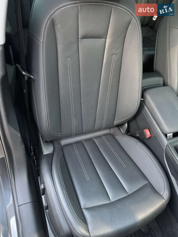 Седан Audi A4 2020 в Киеве
