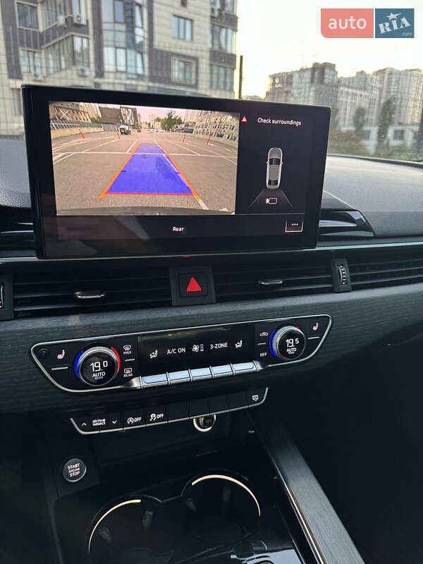 Седан Audi A4 2020 в Киеве