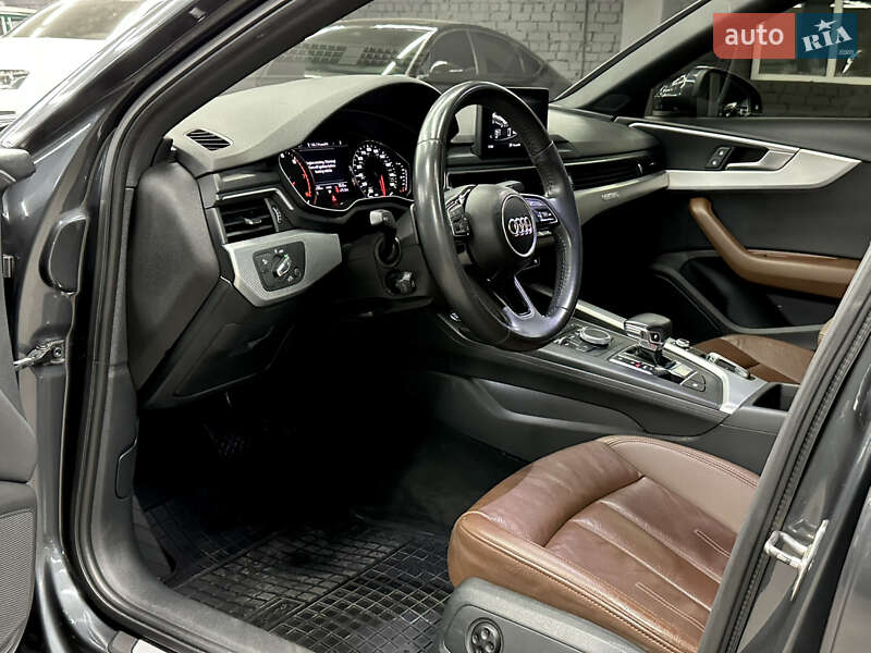 Седан Audi A4 2018 в Харкові