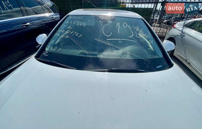 Седан Audi A4 2016 в Киеве